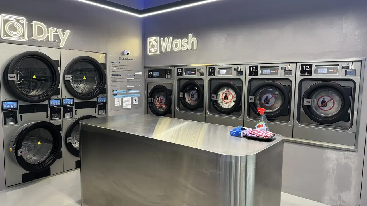 Laundromat · 洗衣机·烘干机 照片 3
