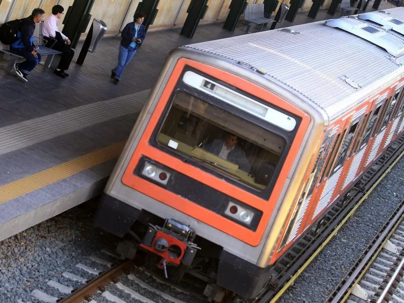 Σταθμός Μετρό Βικτώρια φωτογραφία 3