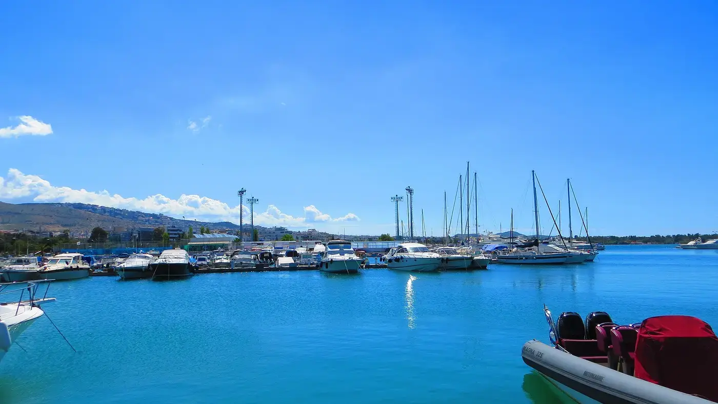 Η μαρίνα της Γλυφάδας το απόγευμα