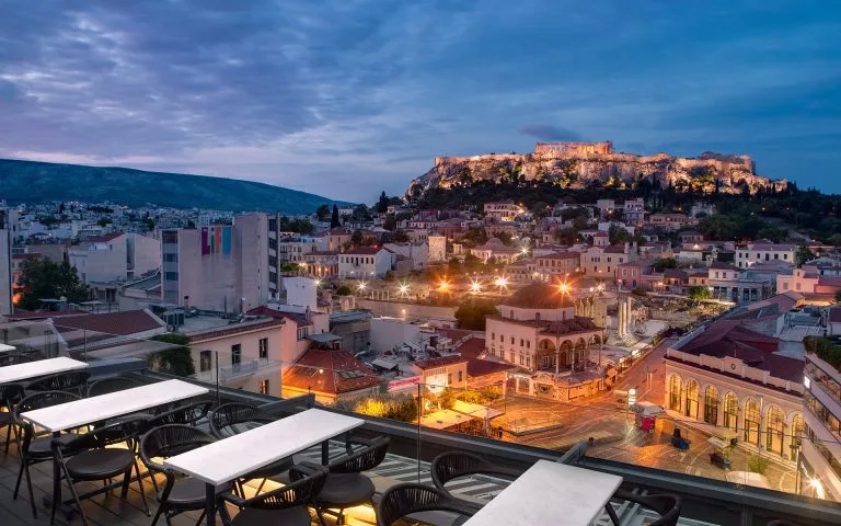 Bar rooftop A for Athens com vista para a Acrópole, Monastiraki Atenas