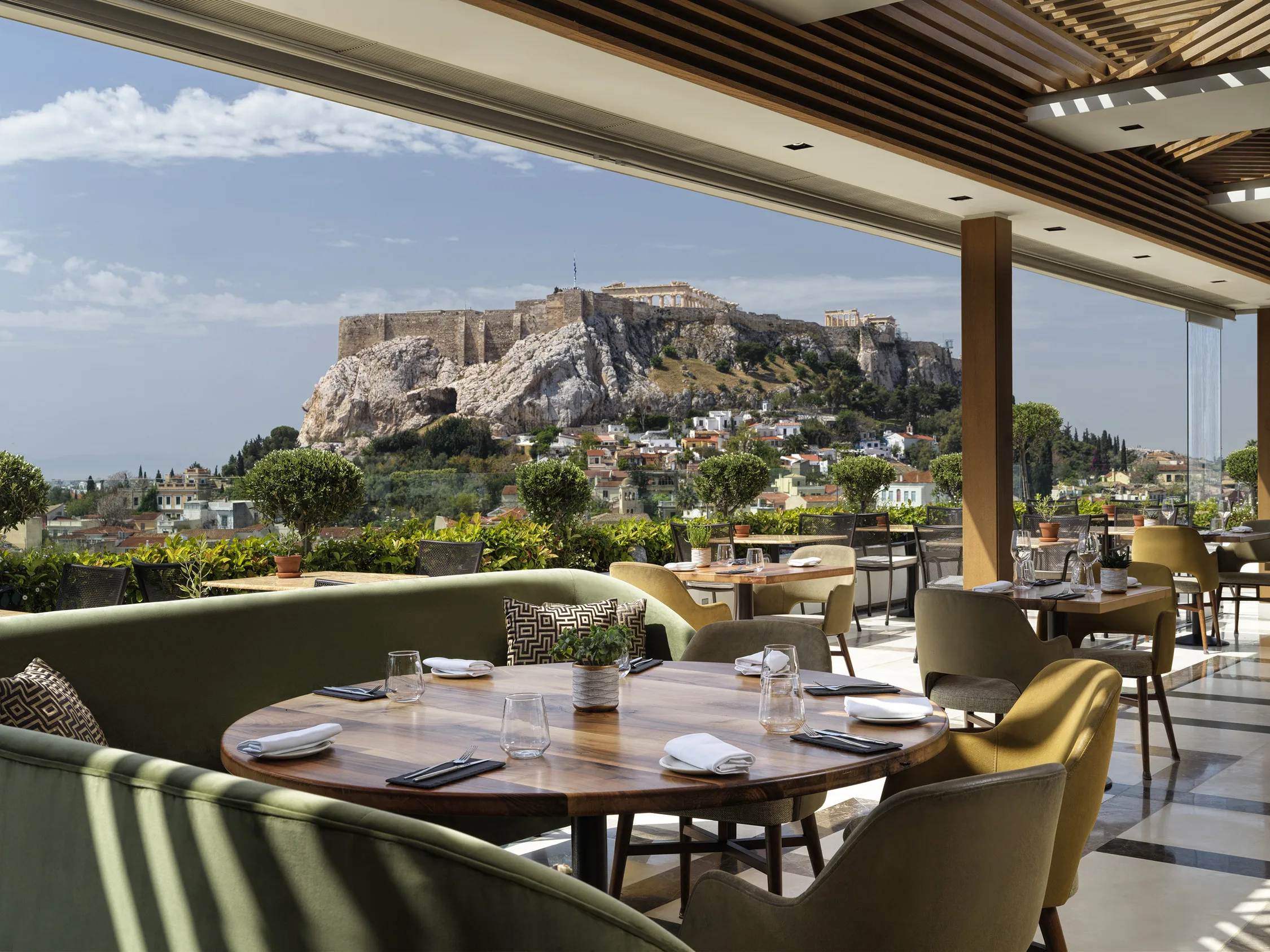 Terraço Electra Metropolis Athens com vista para a Acrópole