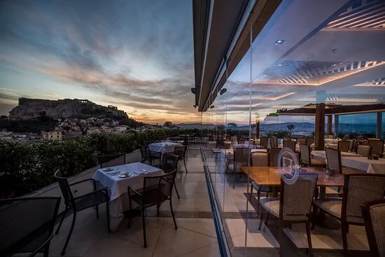 Cócteis M Bar terraço Electra Metropolis Hotel Atenas