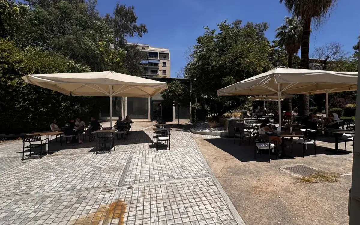 The outdoor area of the National Archaeological Museum café